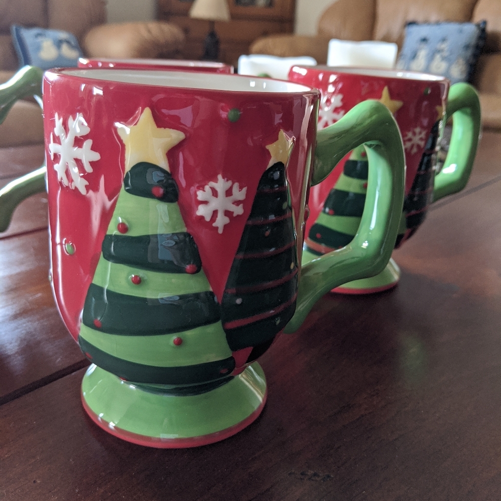 4 Christmas mugs